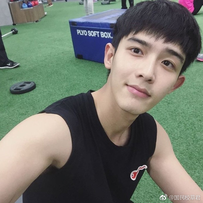 plustor泰国民间校草现在是一枚演员美少年本人