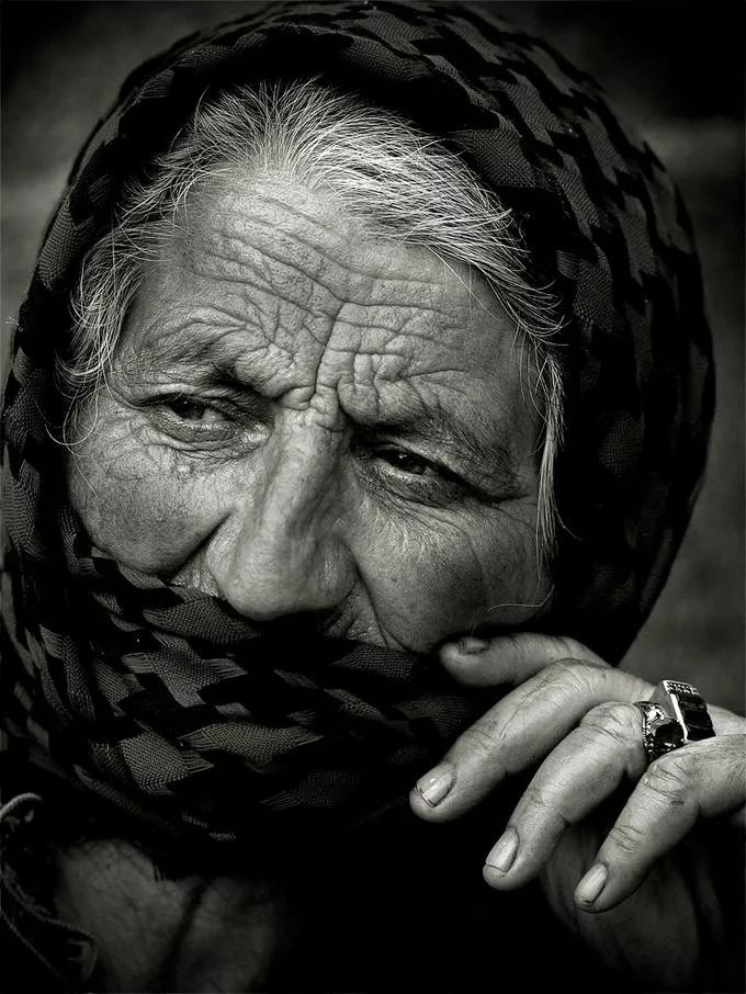 佳作欣赏|极具风格的黑白人物肖像