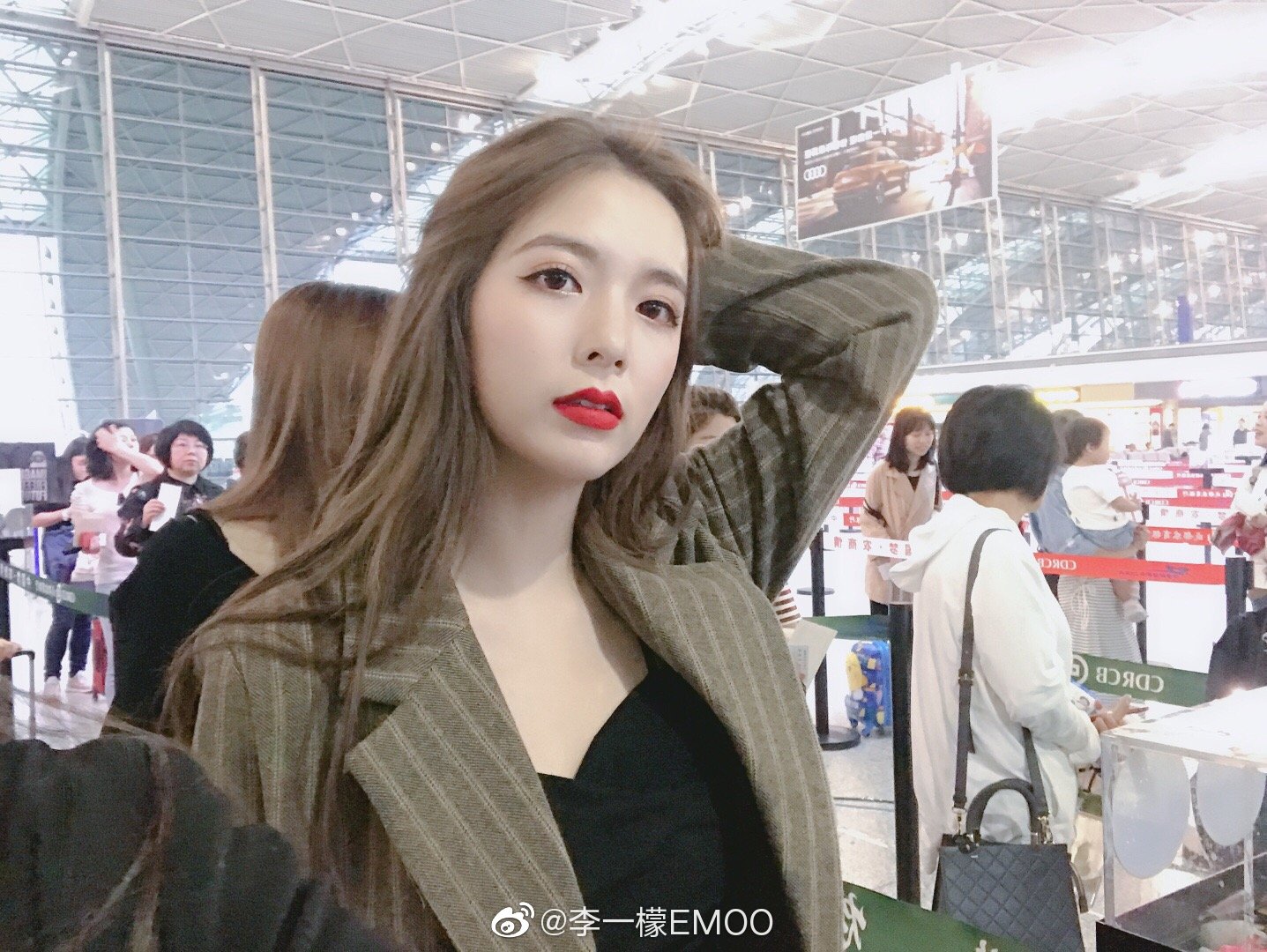 李一檬emoo
