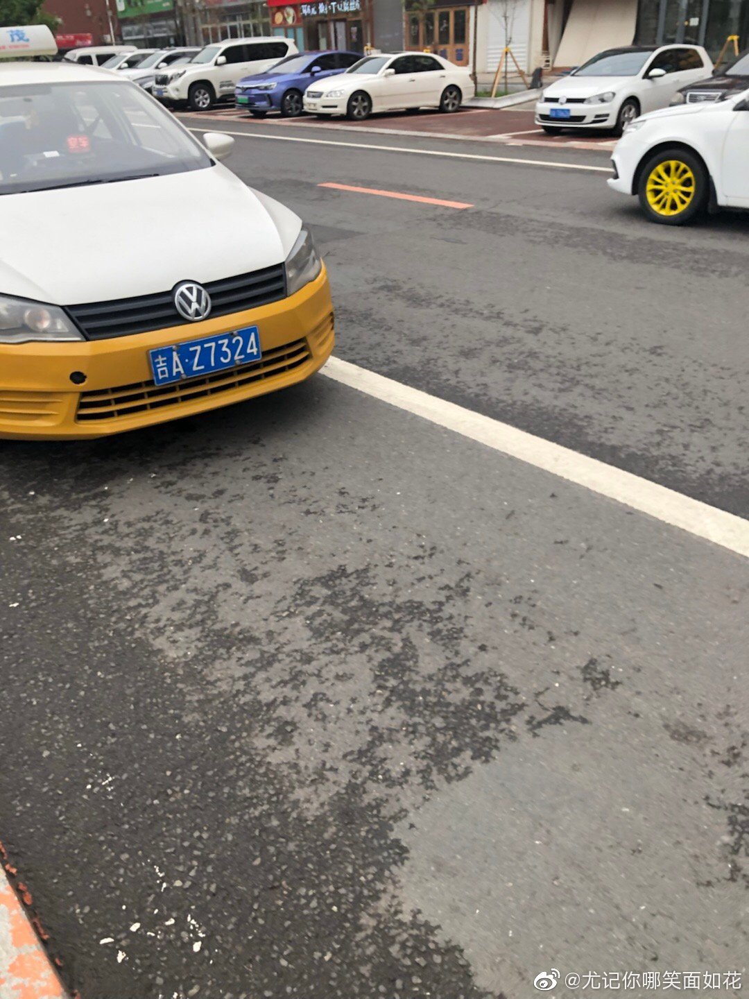 网友吐槽长春出租车司机随地大小便