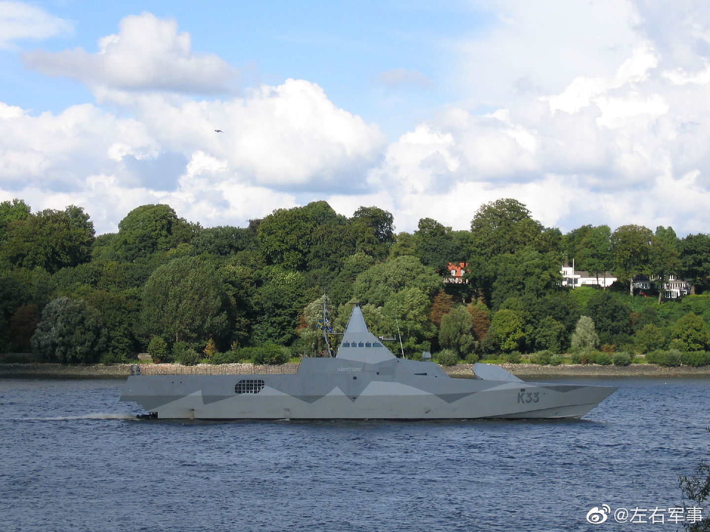 世界上首艘大量使用碳纤维材料制造的军舰维斯比级护卫舰维斯比