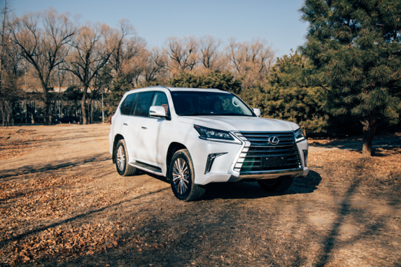 试驾雷克萨斯lx570动力系统陈旧但越野性能依然强大