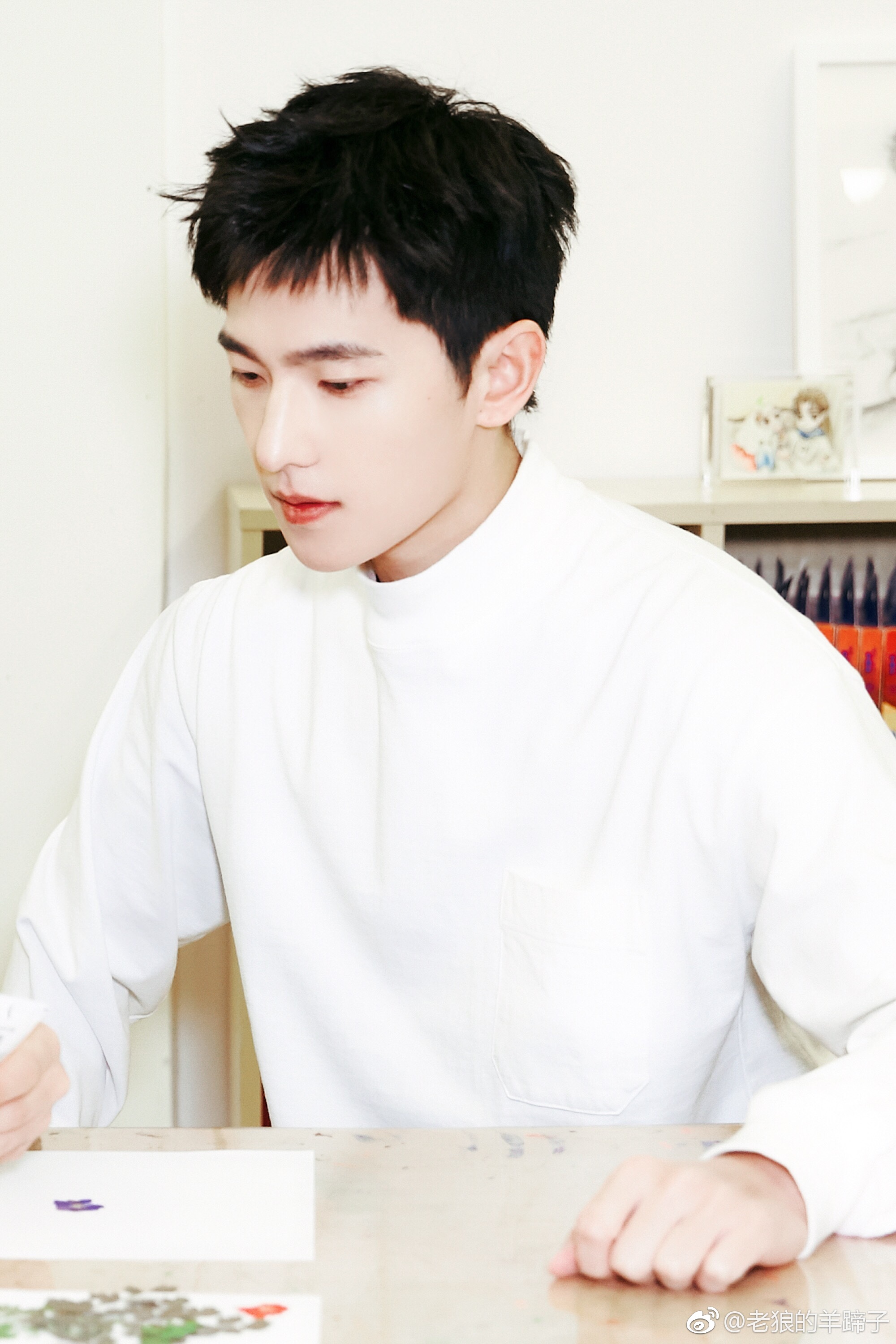 杨洋近期出席活动短发look