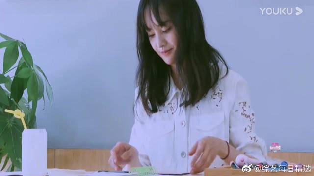 郑爽新恋情这就是铁甲赛事总监张恒观看回放,