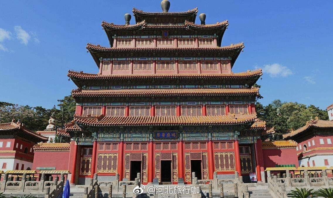 外八庙是河北承德避暑山庄东北部八座藏传佛教寺庙的总称