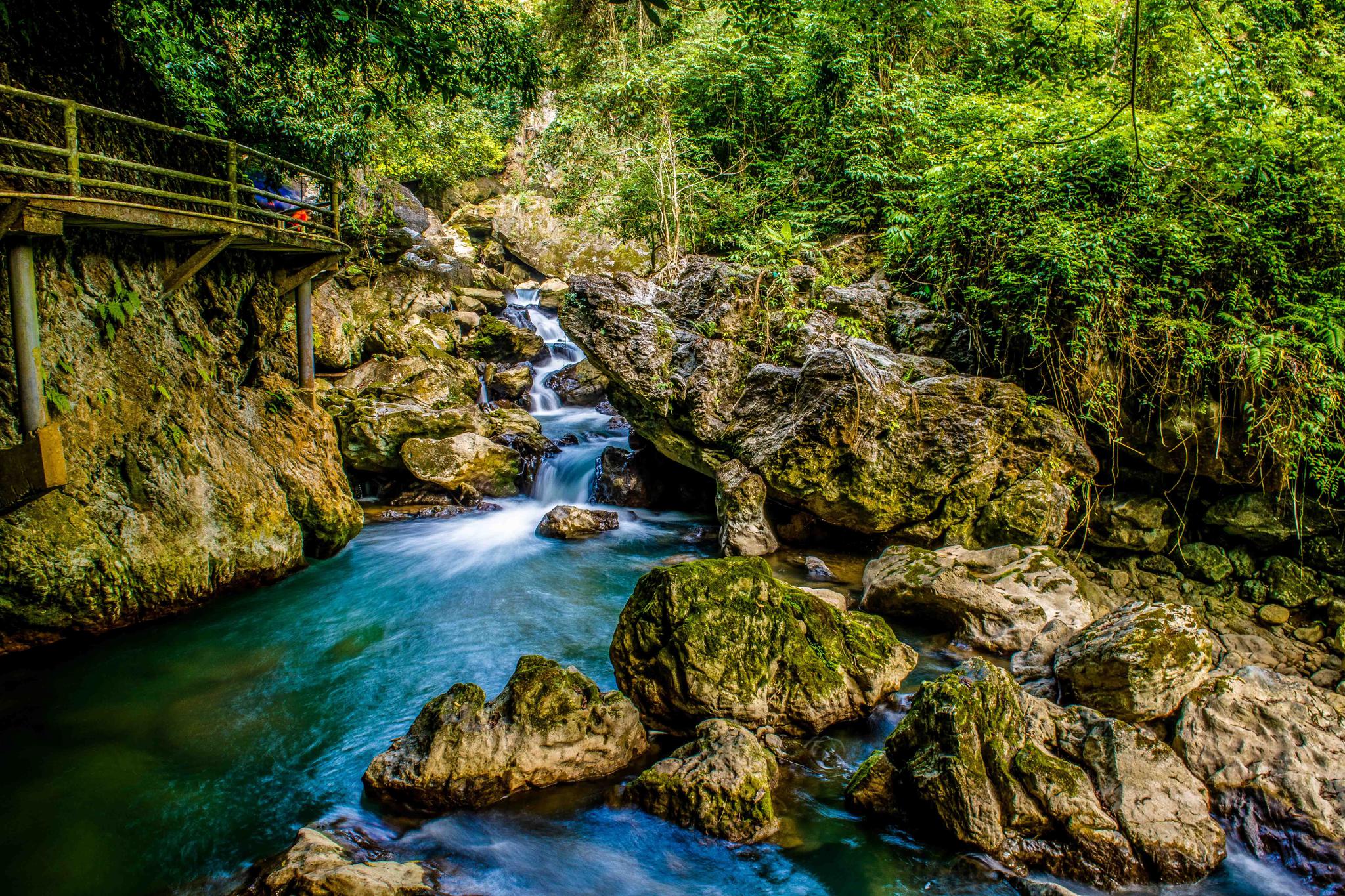 广西最"刺激"的景区之一,风景超美,是夏季避暑最佳去处