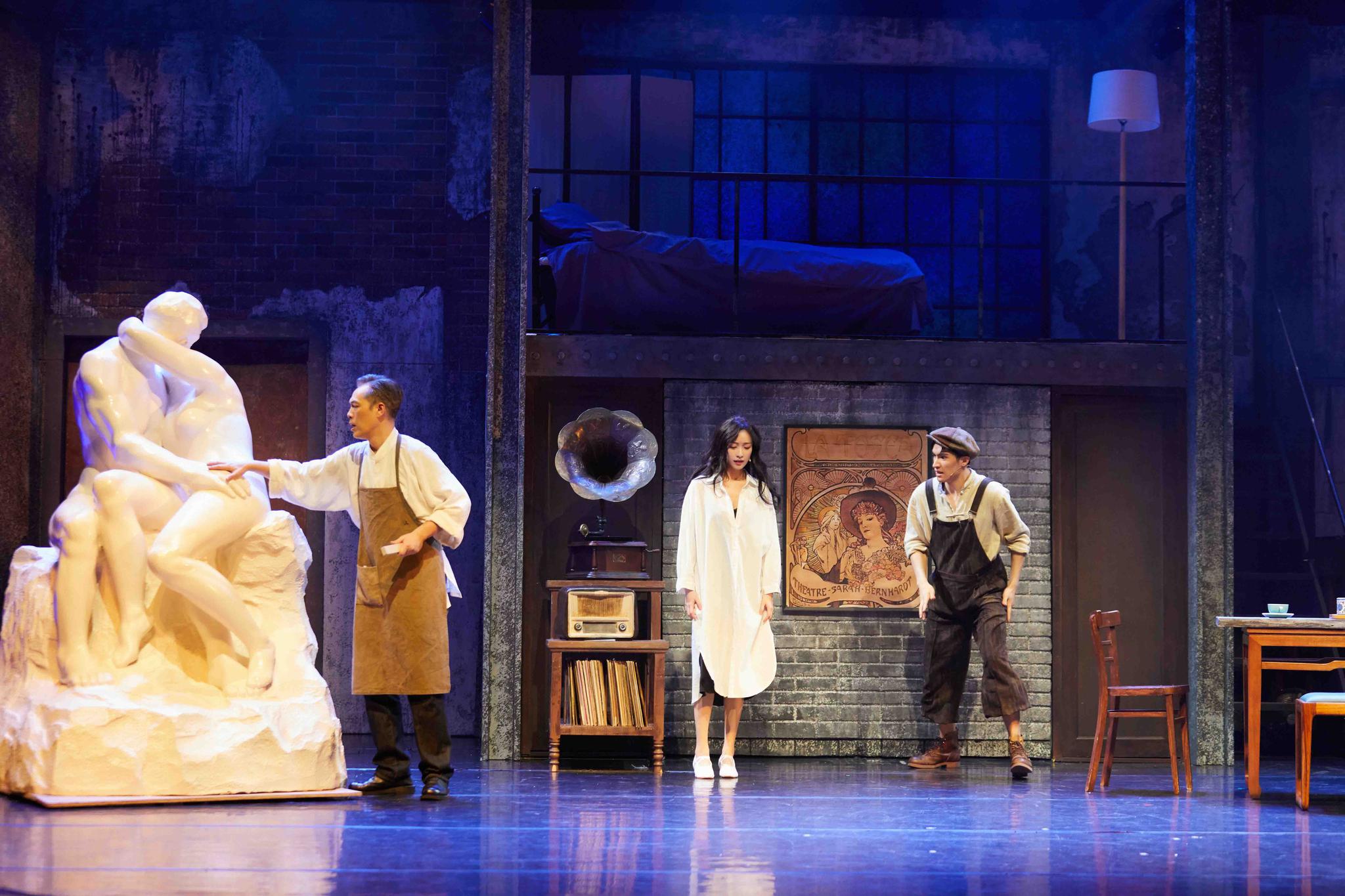 倪妮合作赖声川首演话剧幺幺洞捌全新尝试好评不断