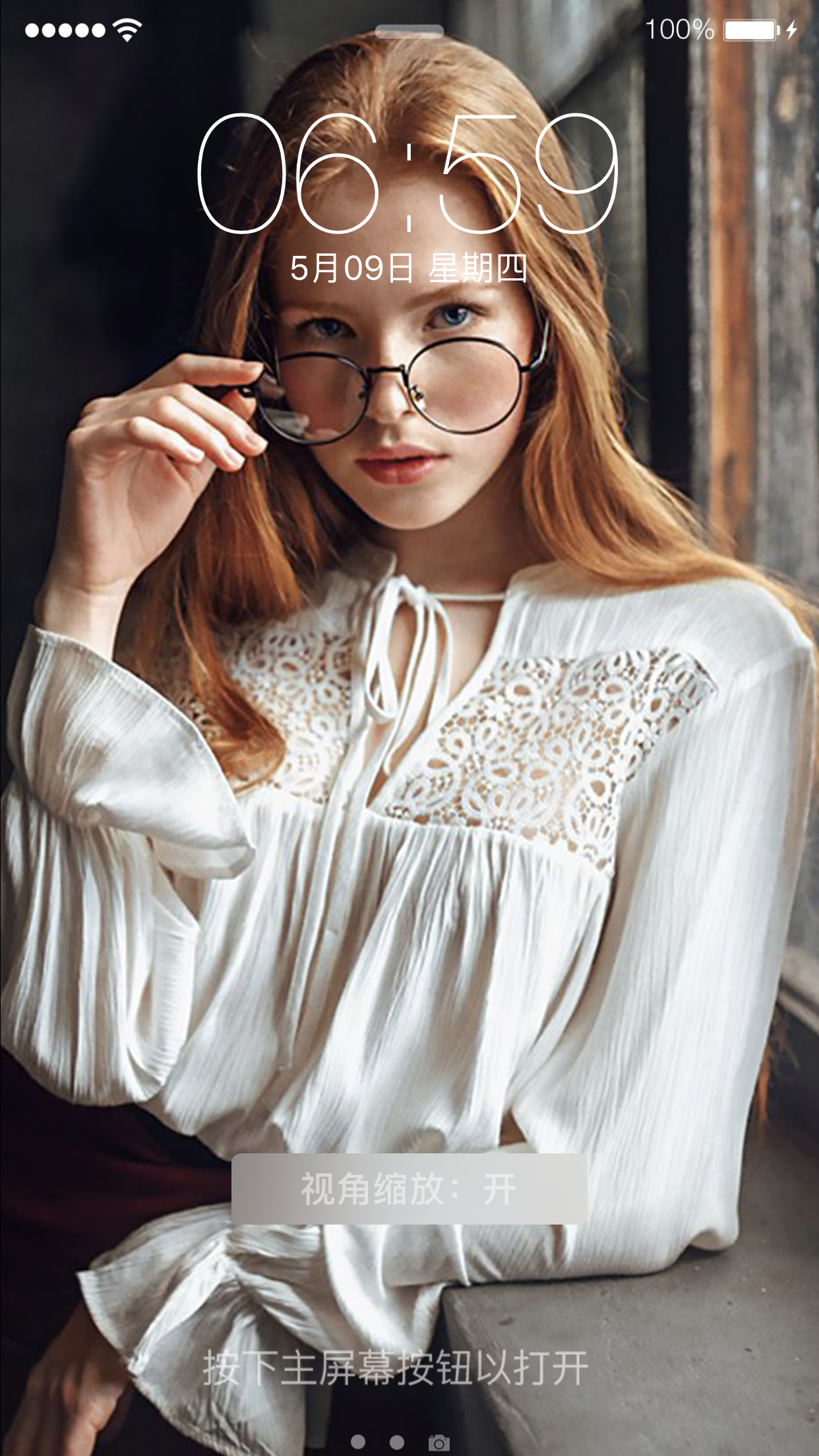 黄头发蓝眼睛神秘又迷人高清无码的壁纸关注评论就给你哦