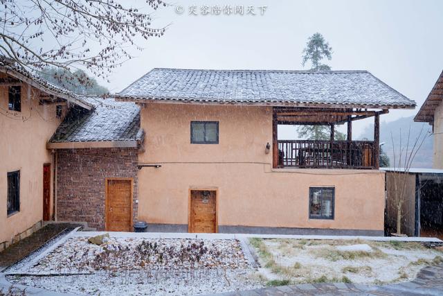 黄砖老房,壁炉添暖,温泉边上的这家民宿美翻了