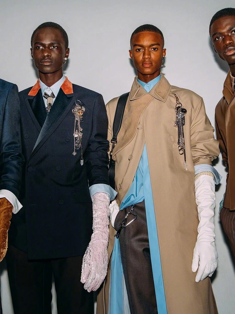 巴黎男装秀diormen2020秋冬秀后台的男模们