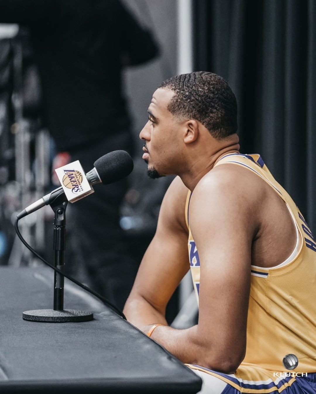 湖人新秀塔伦霍顿塔克