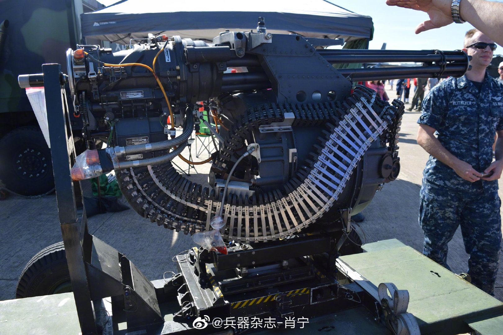 m61a1"火神"20毫米6管机关炮,弹仓容量578发,可以安装机型