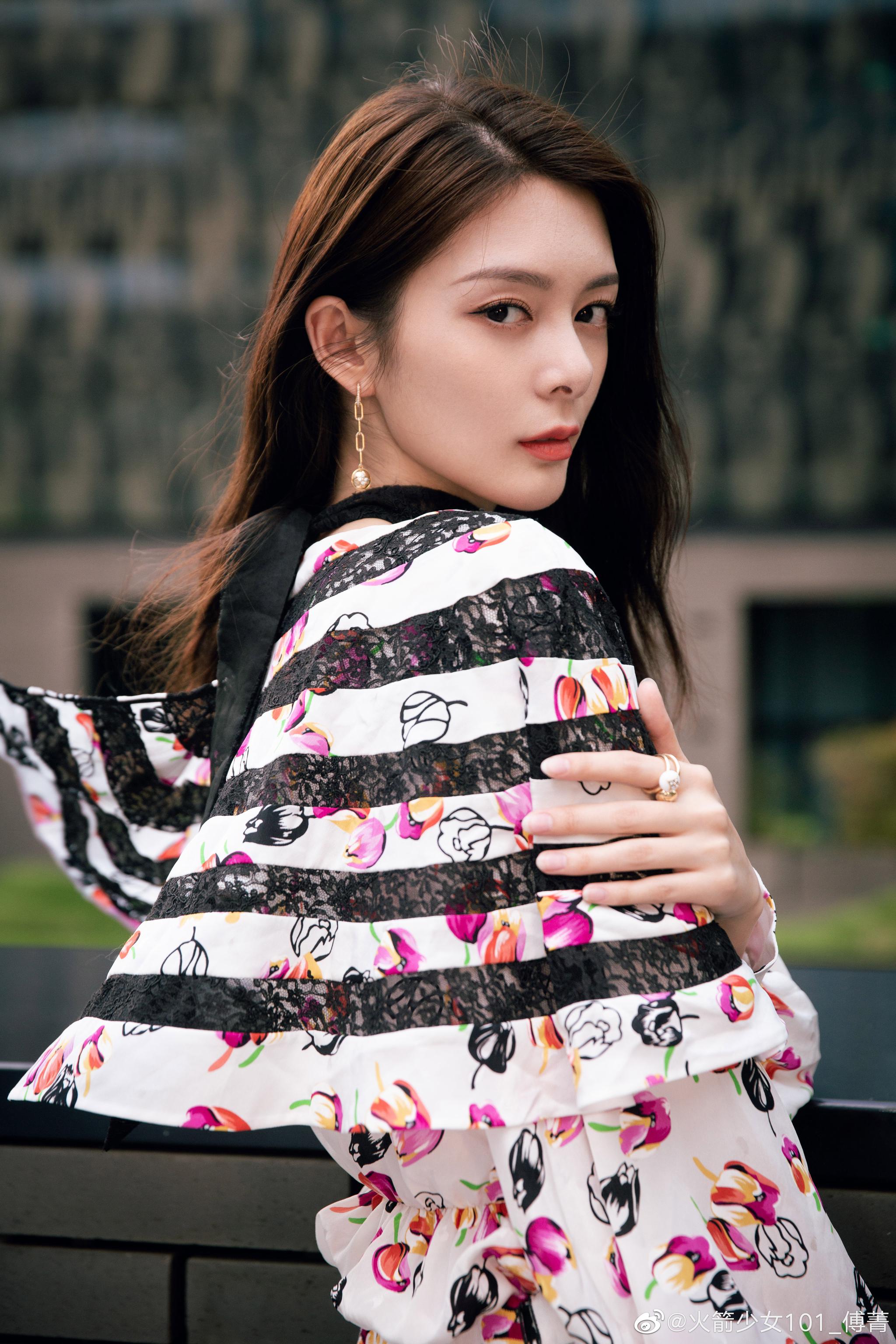 火箭少女101_傅菁