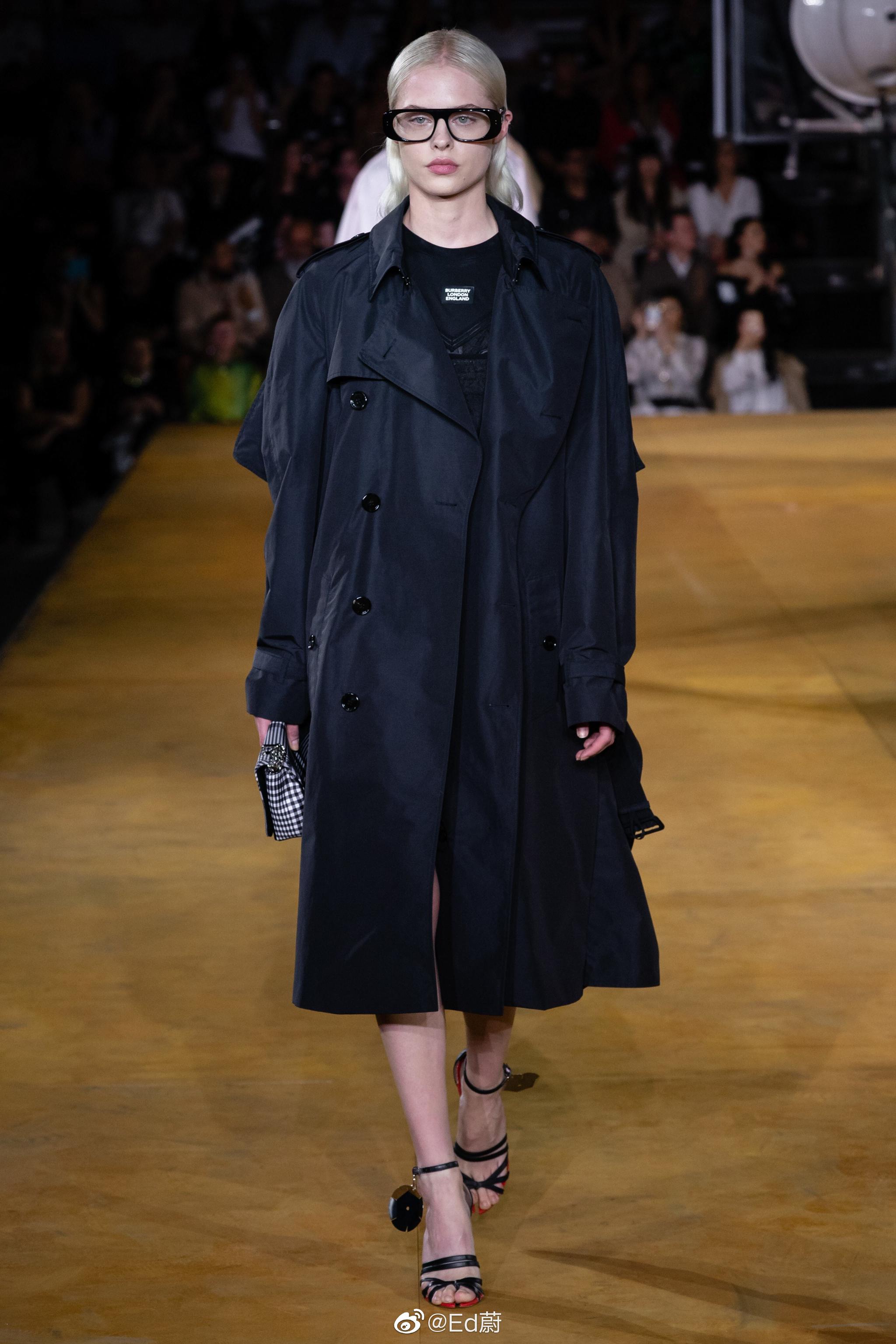 burberry s/s 2020 2020春夏伦敦时装周burberry秀上一系列实穿又时髦