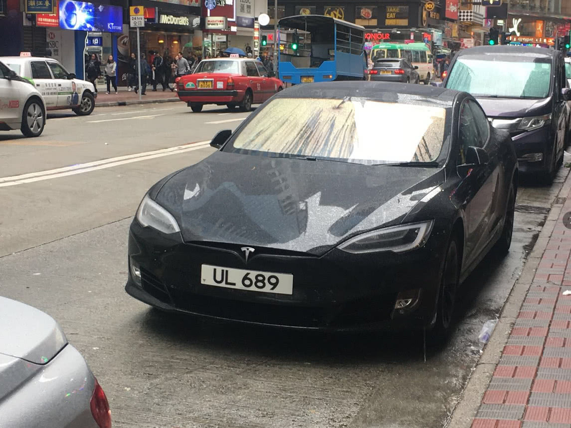 到了香港才知道,遍地特斯拉,阿尔法满地跑