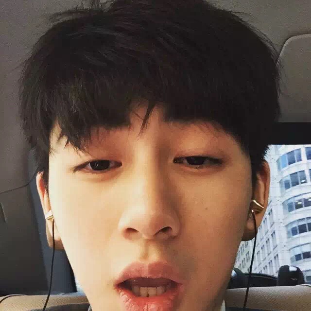 在英国留学的校草 侯家远