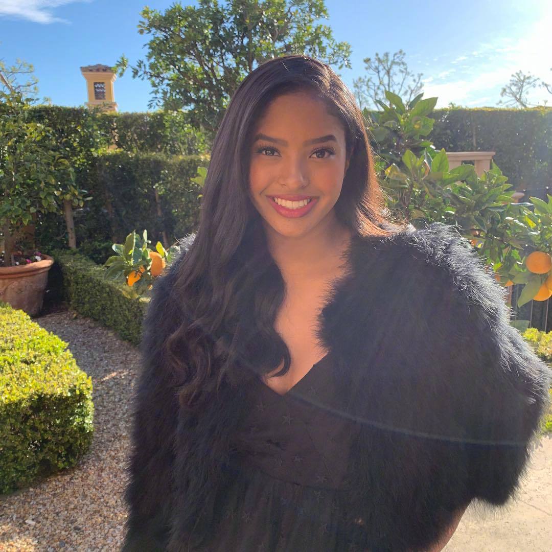 科比与瓦妮莎拥有4个女儿,分别是:娜塔莉亚,吉安娜,比安卡以及卡普里.