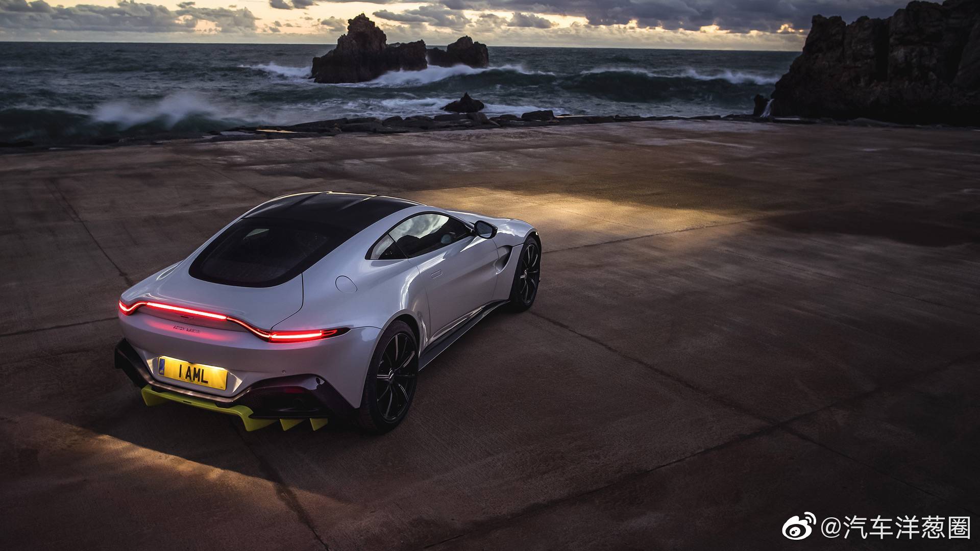 aston martin vantage(2019 )