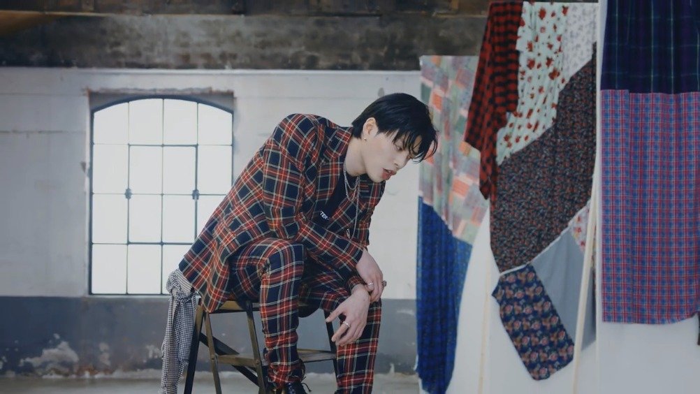 韩国歌手金大一bigone单曲mv《too much》