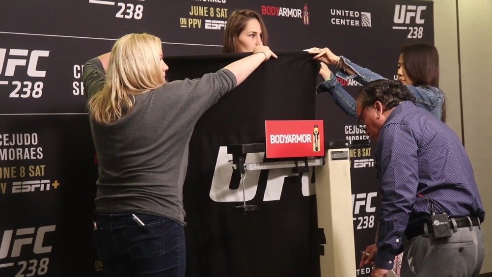 ufc238首次称重,舍普琴科vs杰西卡.杰西卡赤裸上阵125磅