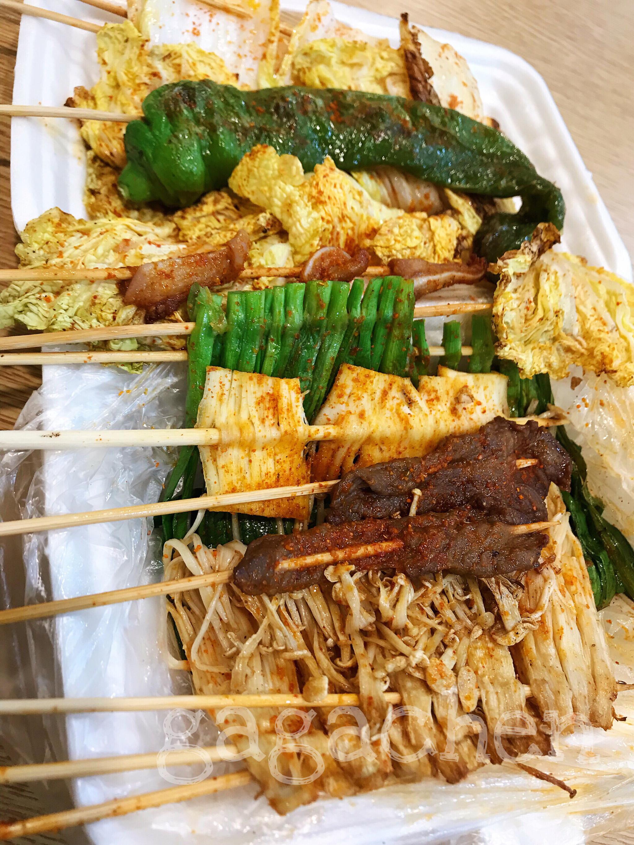 我来也黑椒牛柳便当烧烤牛板筋牛肉韭菜金针菇娃娃菜我的生活充满