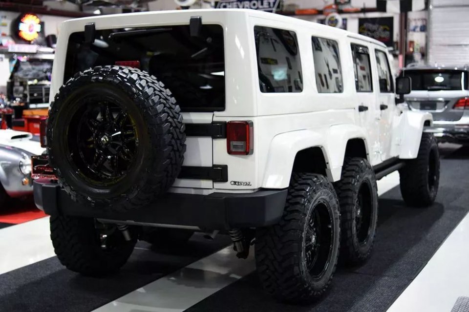 jeep | 六轮加长版牧马人,售价不到45万元,回头率突破天际!