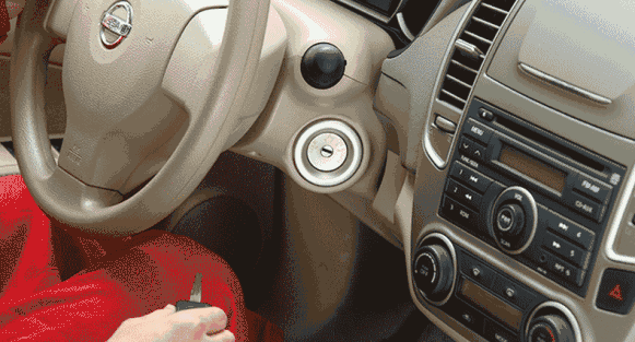 一键启动需要按3下才不会伤车?高科技竟然这么娇气?-新浪汽车