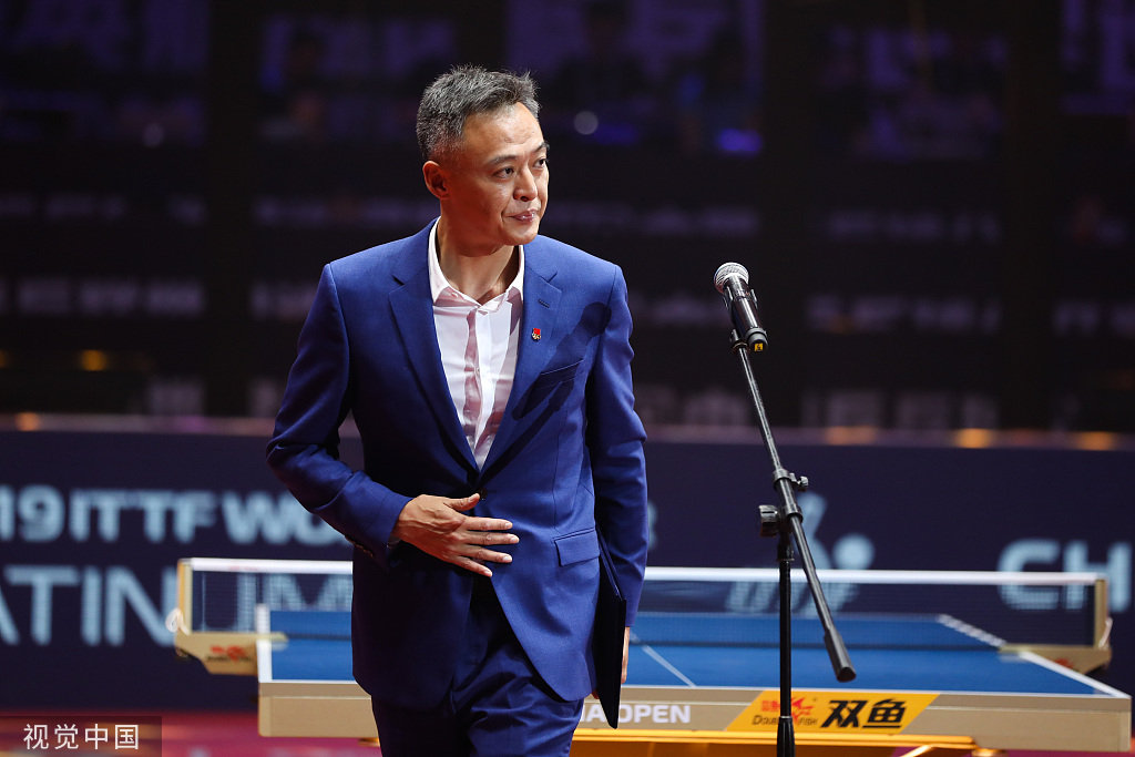 开幕式,中国乒协秘书长秦志戬出席并致辞,秦老师这颜值是真能打