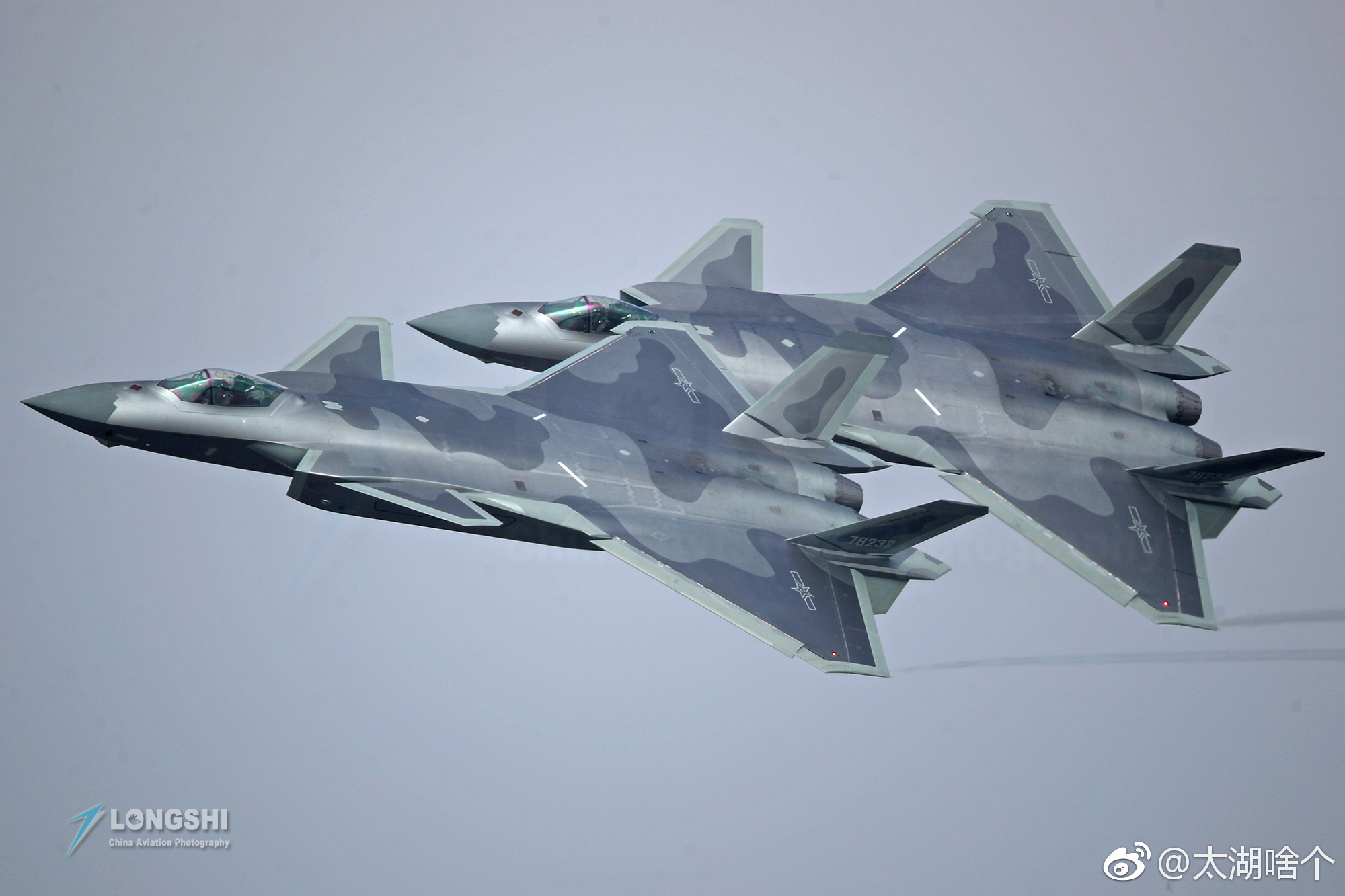 歼-20威龙战斗首飞已有8年,这是我国研制的第一款隐身战斗机