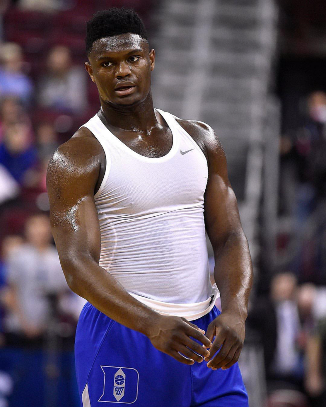 大学时期的锡安身材已经如此劲爆