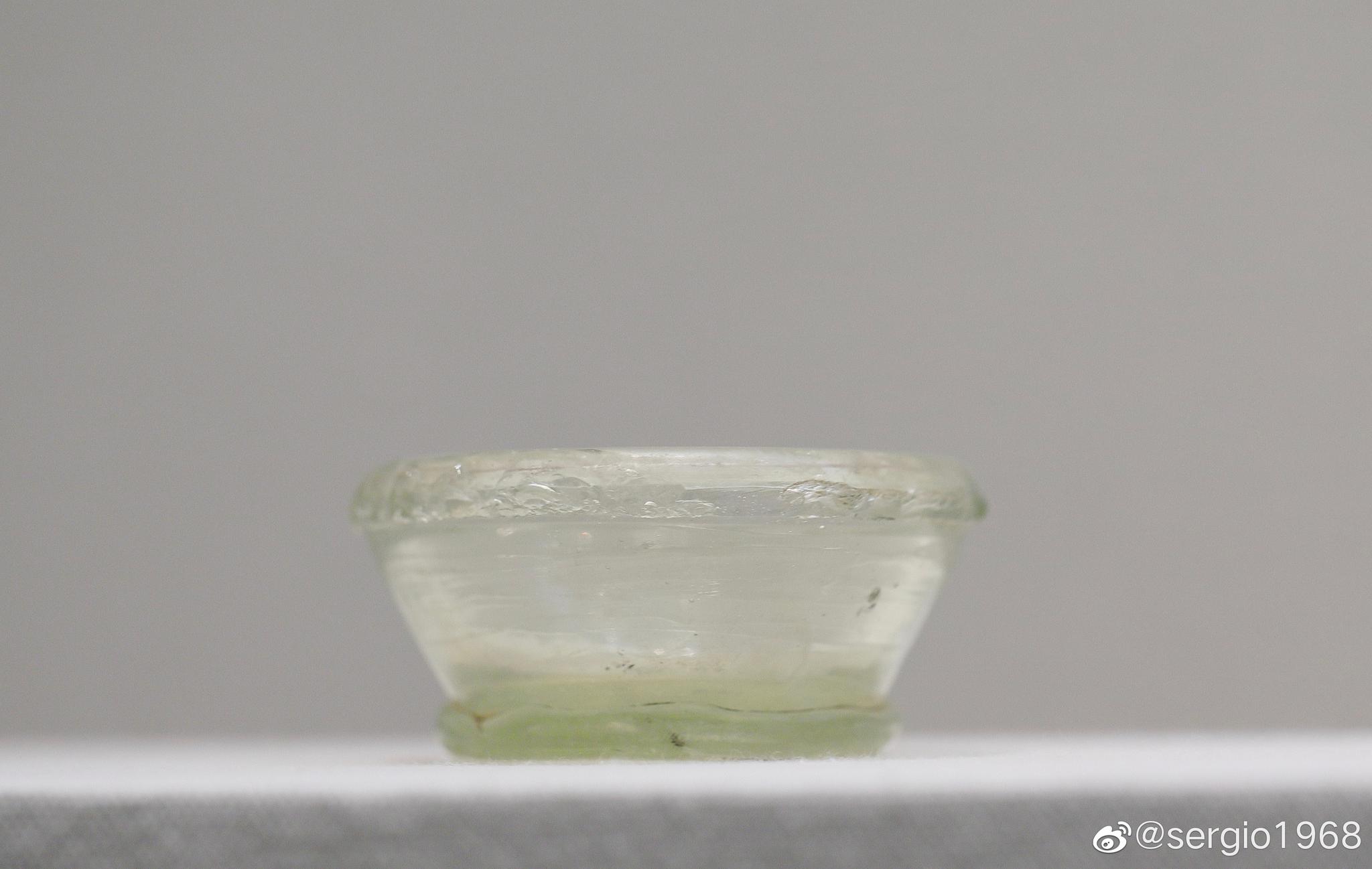 在年代标注上用了隋,唐和宋代,中间的北宋玻璃葡萄属于本土制品,制作