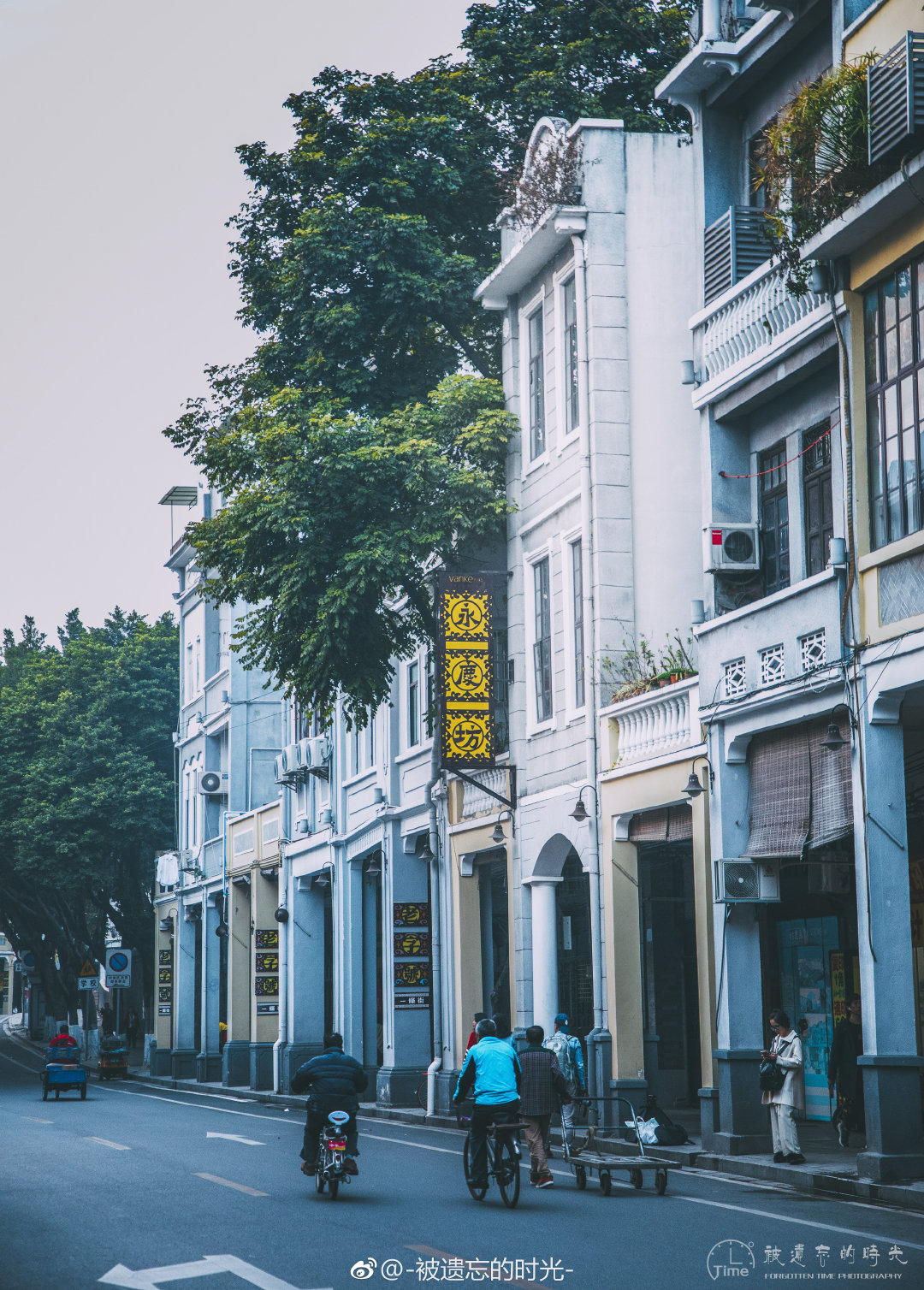 在西关见过缓慢而悠长的广州,骑楼租界留下来的西洋小阳台