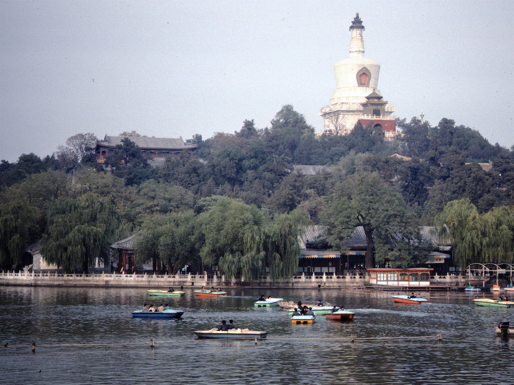北京记忆1990年,大栅栏西街筒子河民居