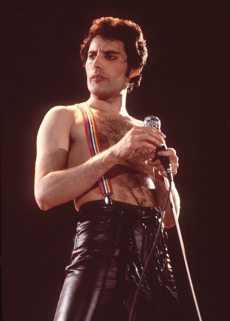 皇后乐队主唱freddiemercury真正的舞台queen