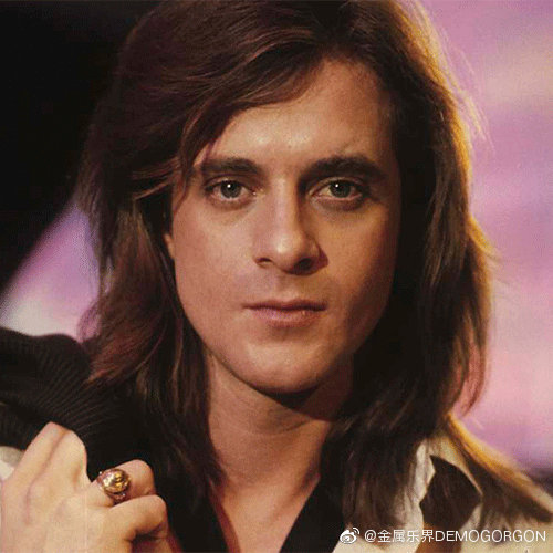 9月13日,美国上世纪70-80年代的传奇摇滚乐手eddie money去世