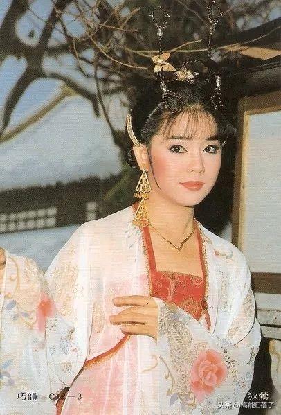 孙安佐在美被逮261天获释微笑抵台,狄莺心急护子被摄影机打到头