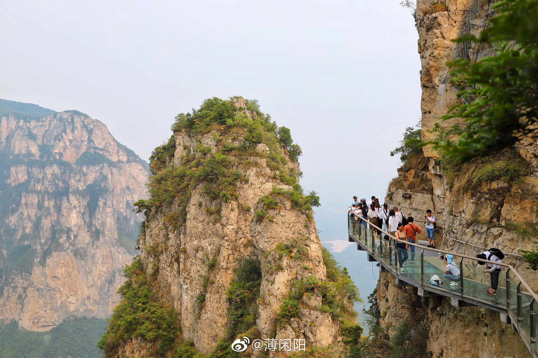 凤凰山玻璃桥风景图片