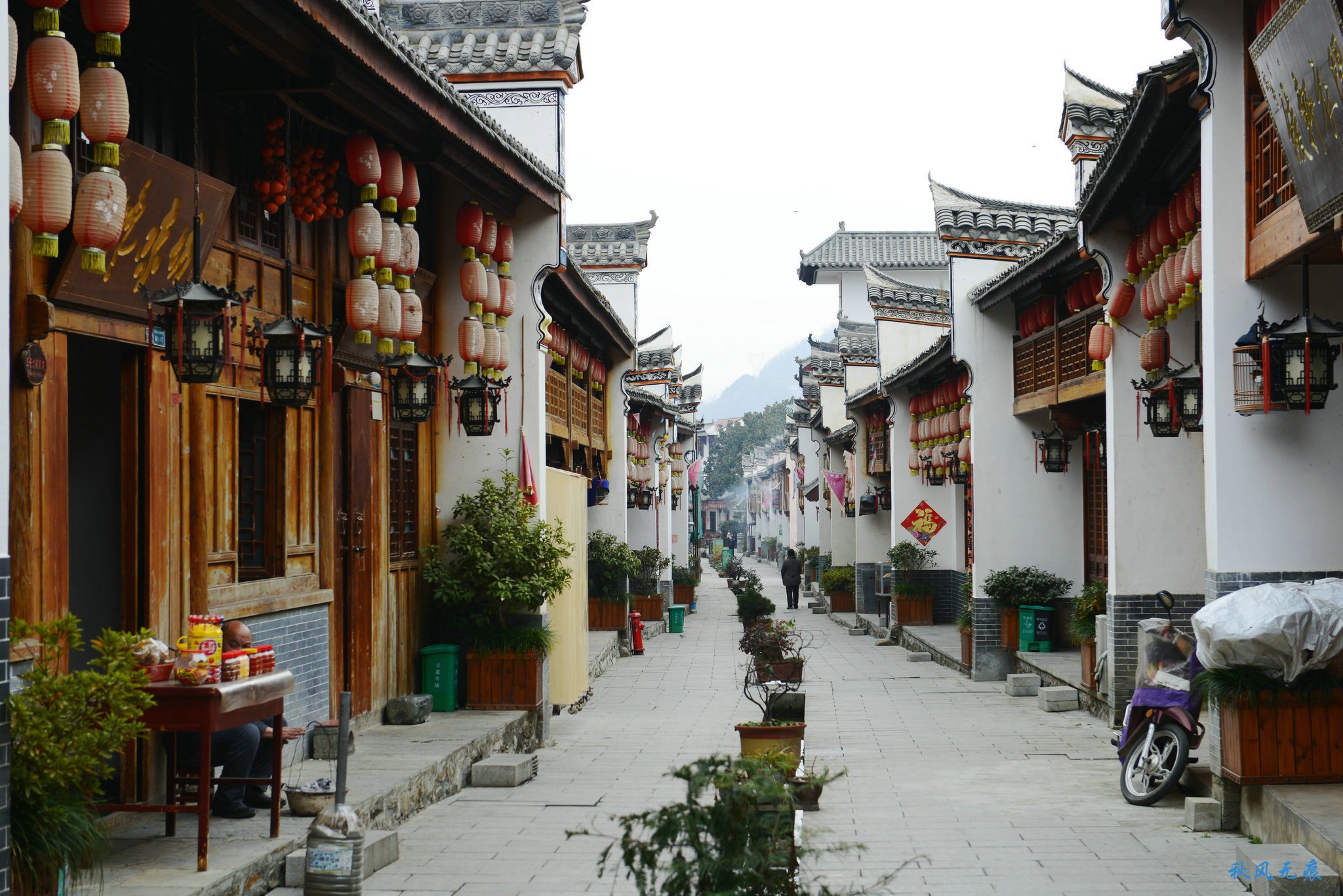 采风团一行先后对金台山,金台书院,合曼兰若酒店,云盖寺古镇,童话魔石