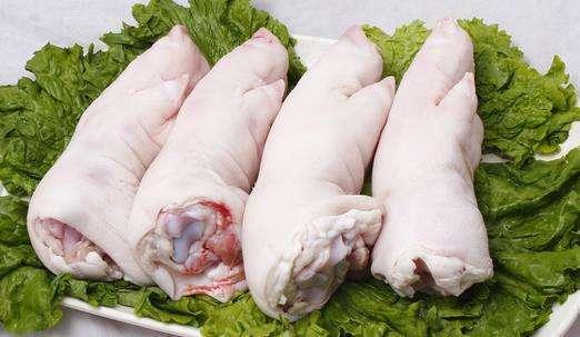 酒酿猪蹄,不加油,有了酒酿的加入,猪蹄香而不腻,好吃到舔手指