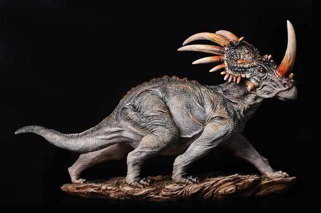 王者的,就是能够正面硬扛霸王龙的强者|霸王龙|三角龙|角龙_新浪新闻