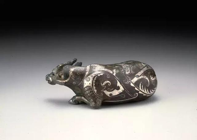 销量排行榜比亚迪为何占半壁江山 电车销量与油车销量的现状对比