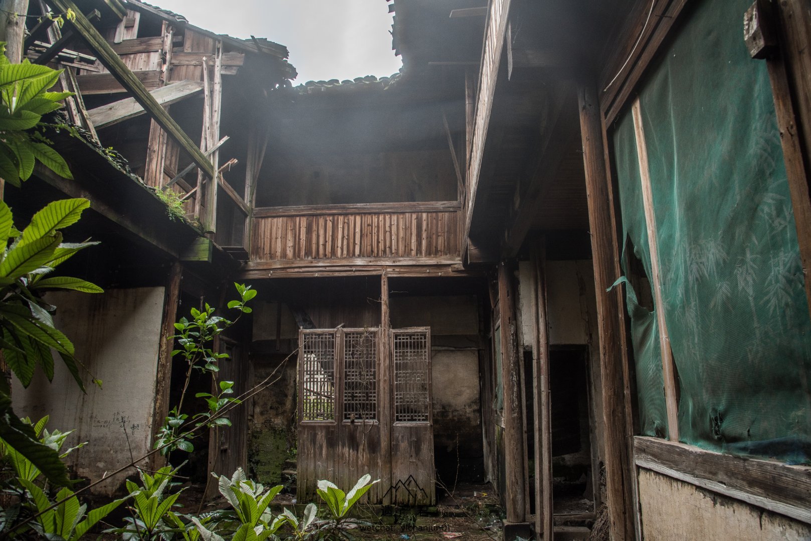 潮湿且采光不好的老宅逐渐被废弃 67安徽,又是一栋废弃的清代民居