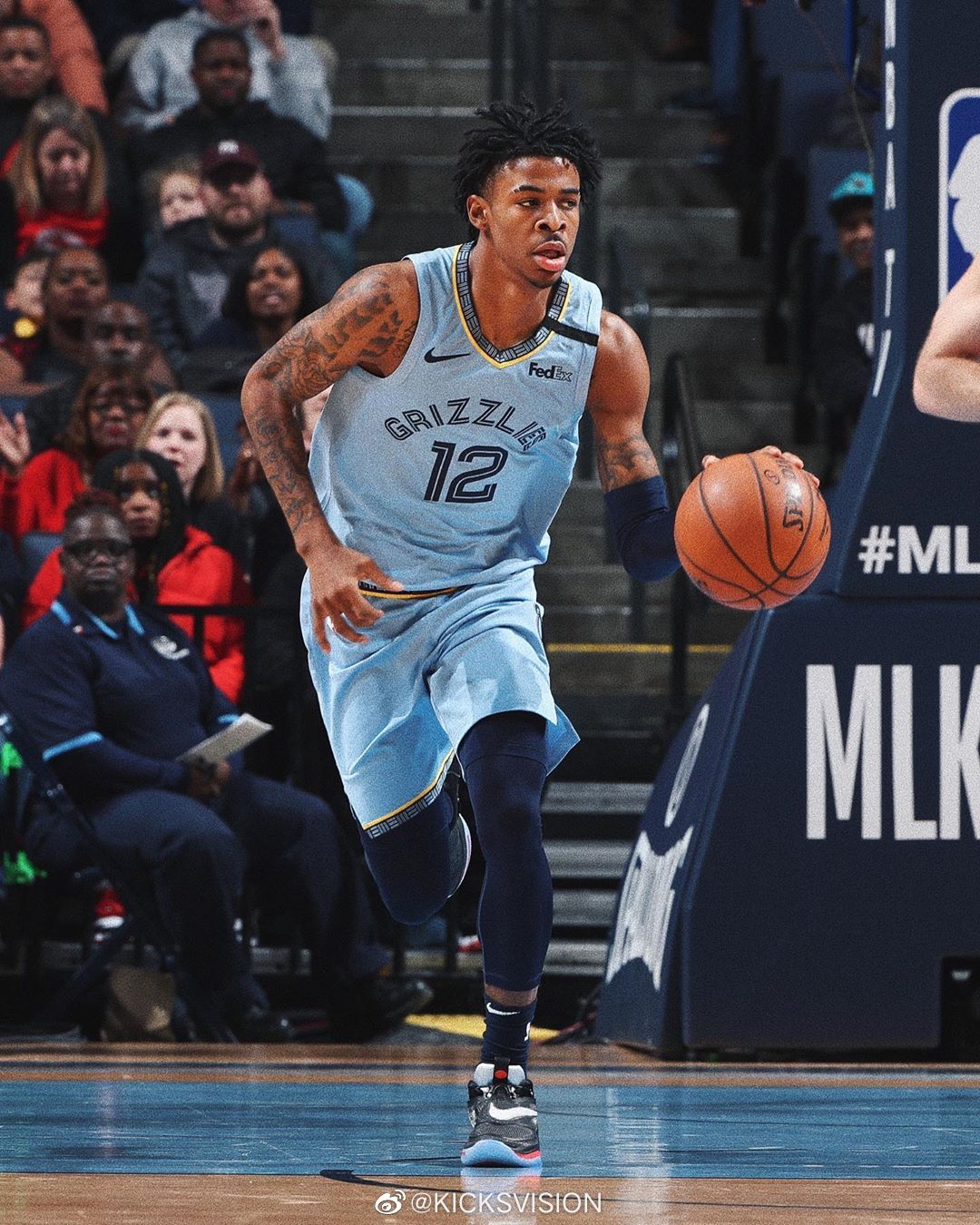 Ja Morant今天的比赛上脚了Nike Adapt BB 