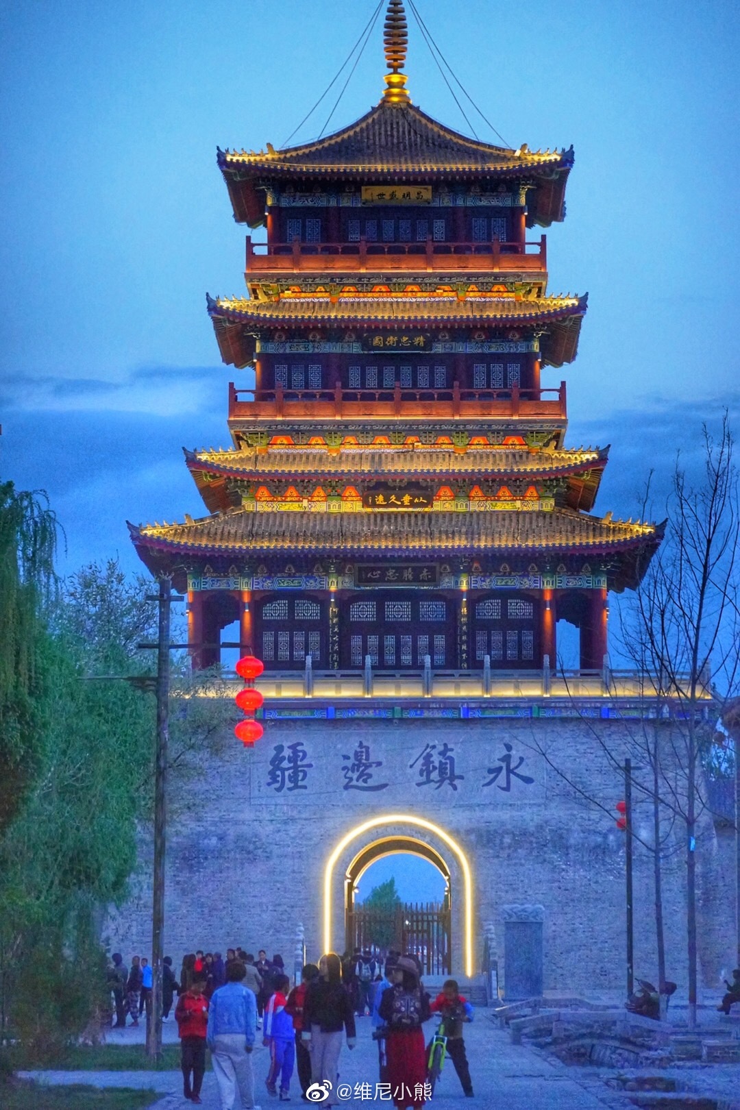 新疆察布查尔,著名演员佟丽娅的故乡.来到锡伯古城