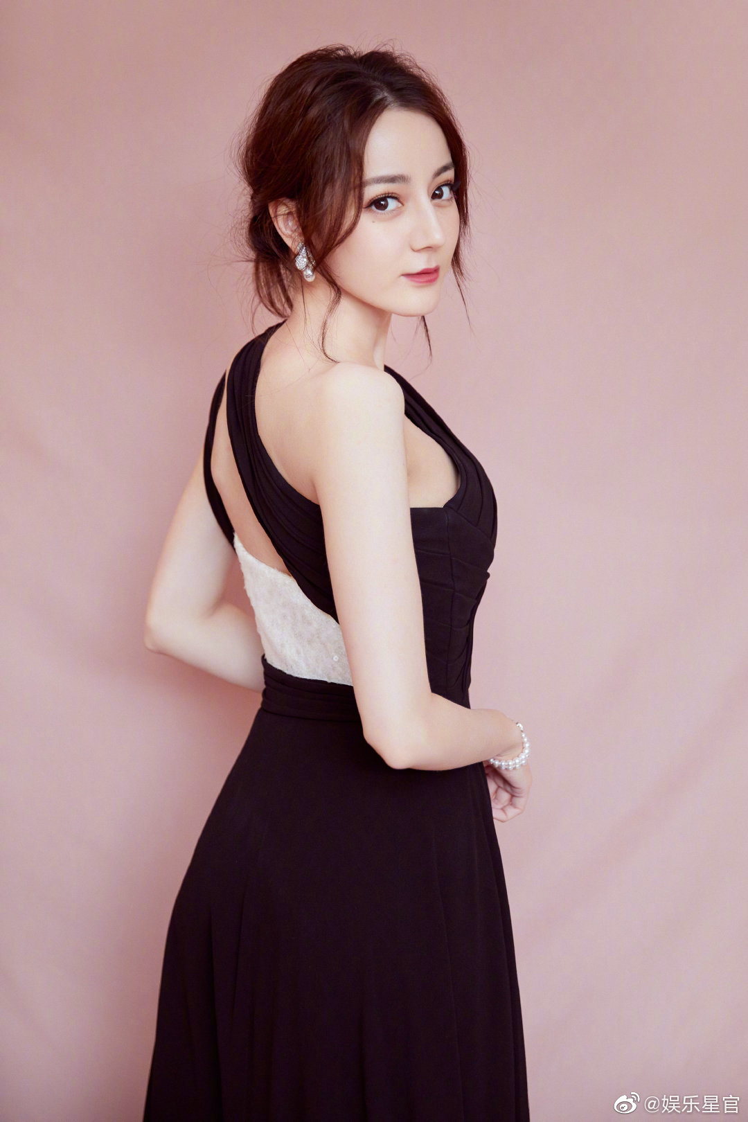 长得好看的人真是怎么穿怎么美热巴真的好漂亮啊