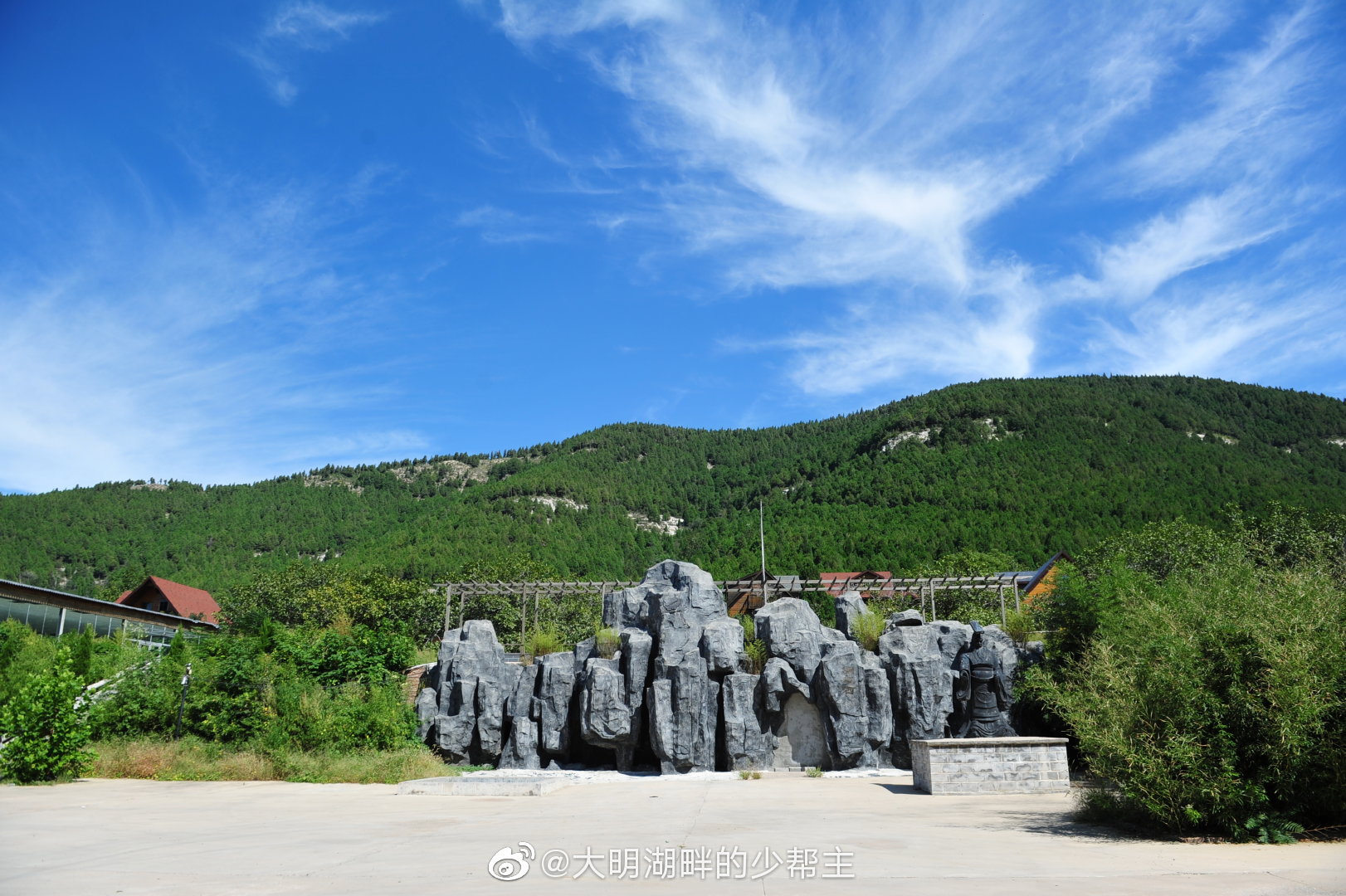 甚至连景区本身也是以"大峰山齐长城风景区"命名的