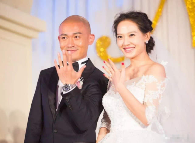 他曾与黄奕传恋情,二婚娶小9岁美女粉丝,如今41岁生活甜如蜜