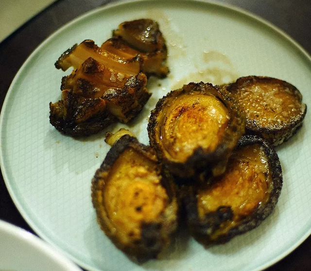 大叔家的百城百味:黄油煎鲍鱼,香气扑鼻,鲜嫩味美,家人爱吃!