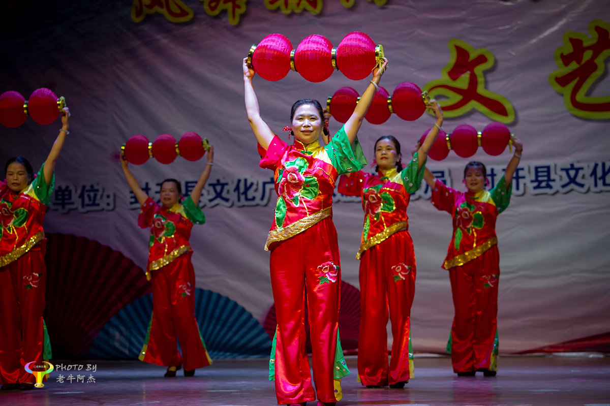 拍摄本地大妈文艺表演一组 (二)