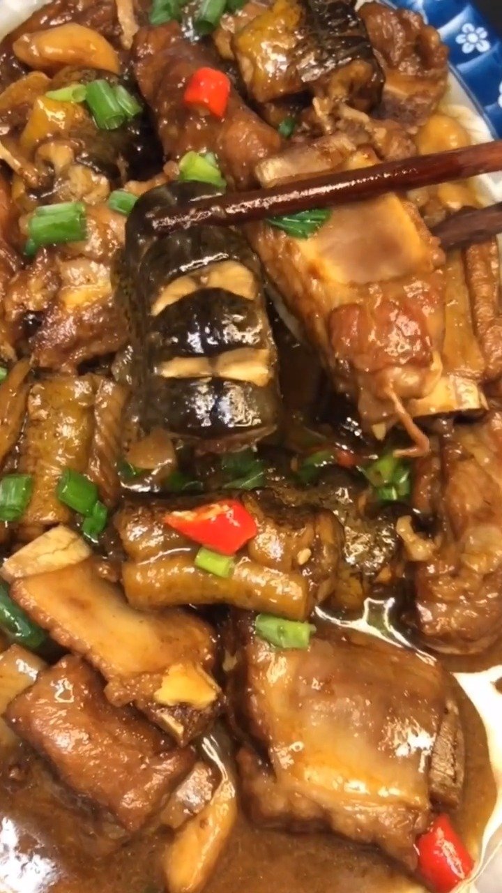 鳝鱼烧排骨的做法